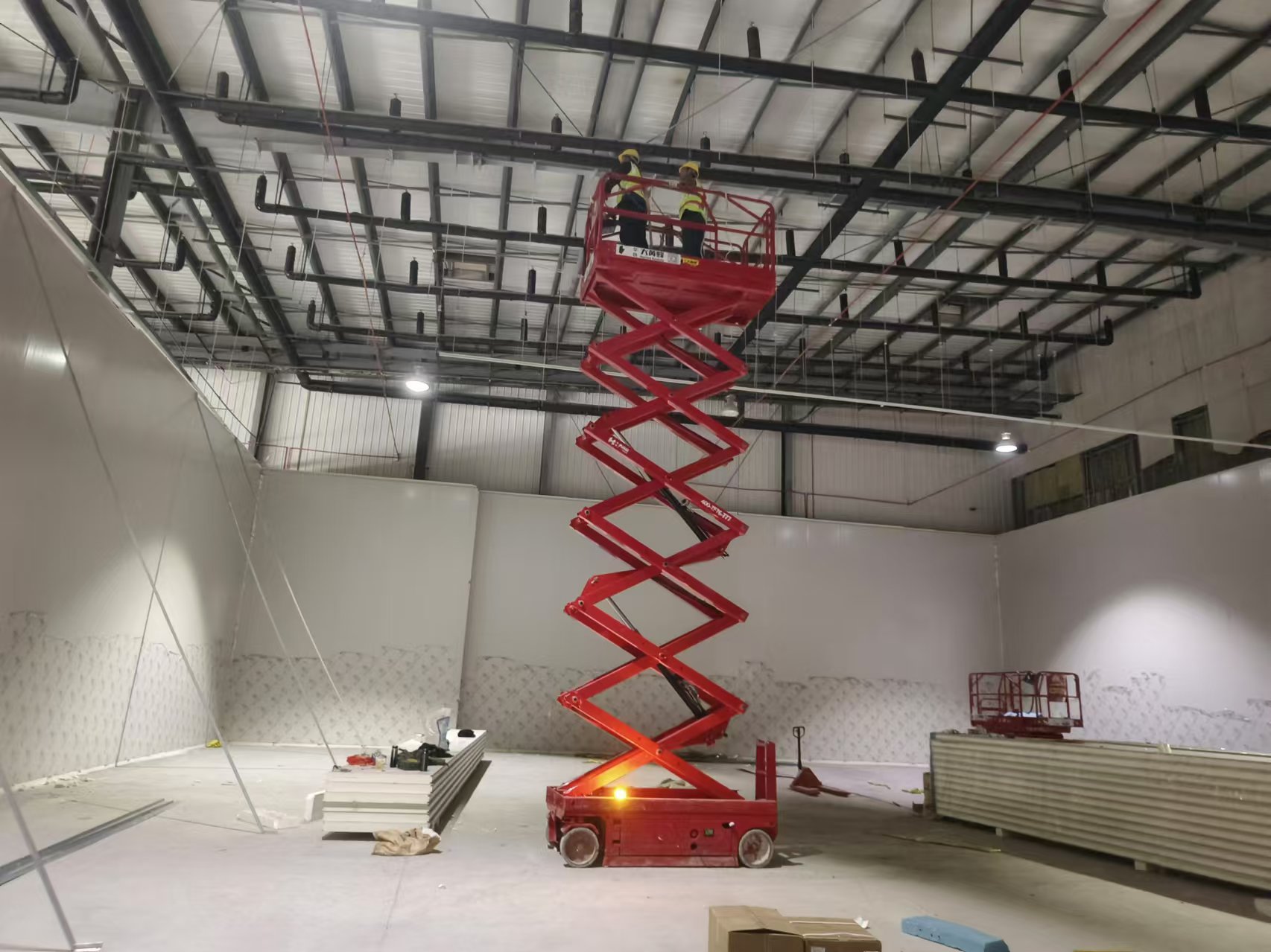 建造20000立方倉儲中心大型冷庫多少錢？